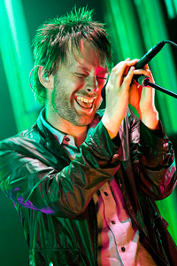 Thom Yorke: вокалист Radiohead. Его уникальный голос не спутать ни с кем! Владеет игрой на гитаре, клавишных, фортепиано и даже на органе
