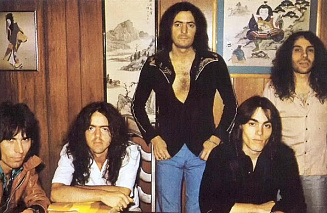 Лучшие моменты выступления Rainbow в St. Davids Hall, в Кардиффе: открываем предзаказ релиза