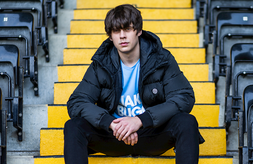 Jake Bugg записал новый альбом – Saturday Night, Sunday Morning: открываем предзаказ летней новинки