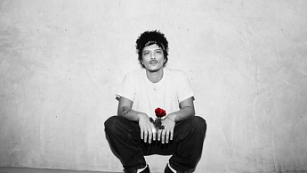 Bruno Mars записал новый альбом The Romantic