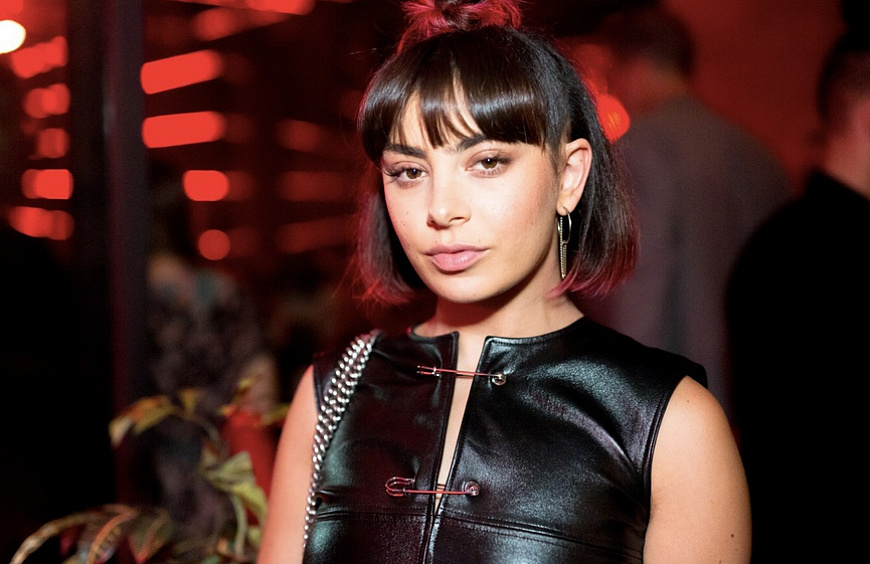 Представляем юбилейные релизы Charli XCX ─ True Romance и POP 2 на LP