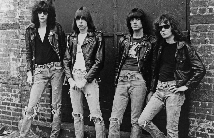 Ramones: 8 пластинок от динозавров американского панк-рока